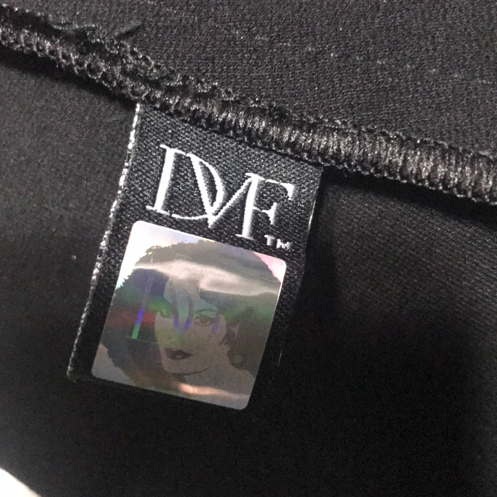 Diane von Furstenberg V Neckline Dress - Picture 4 of 8